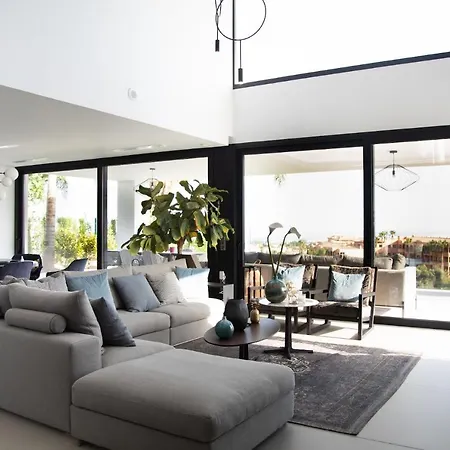 Villa Nido Modern 4 Bed With Sea Views